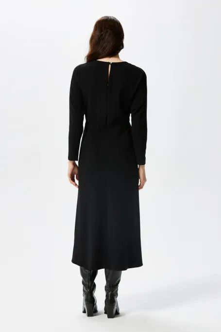 Černé midi šaty s kimono rukávem