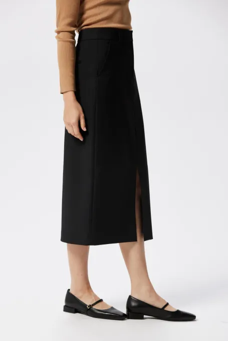 Černá sukně s vlnou