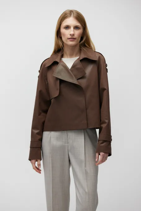 Hnědá bunda s epolety