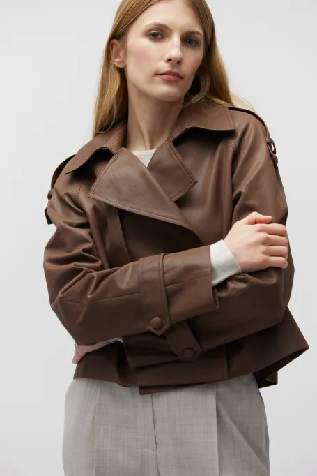 Hnědá bunda s epolety