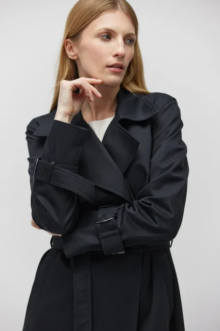 Černý bavlněný trenčkot s páskem