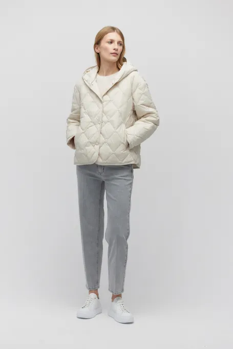Beige péřová bunda s kapucí