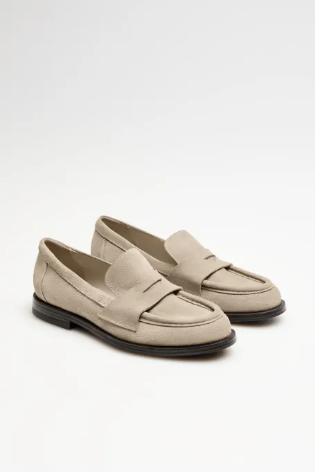 Béžové semišové mokasíny