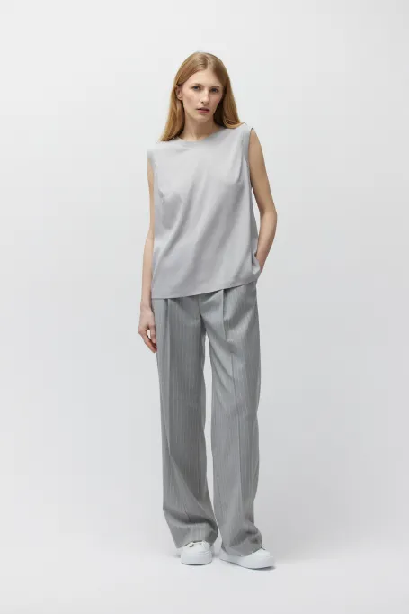 Šedá hedvábná blůza