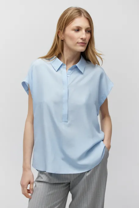 Modrá hedvábná blůzka