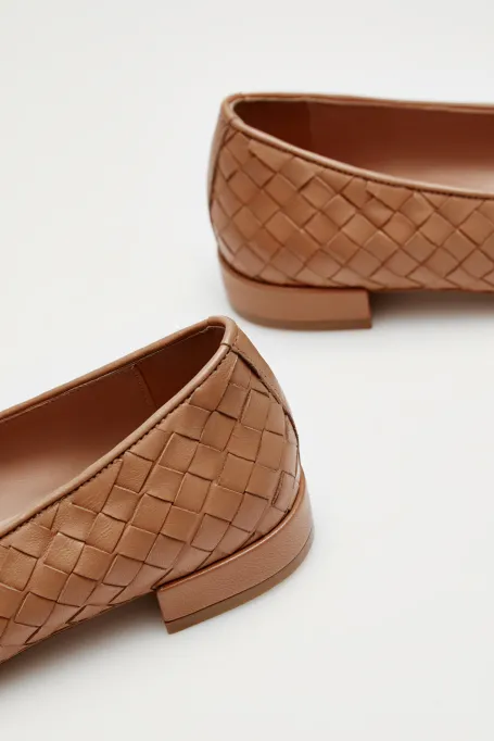 Baleríny z pletené kůže