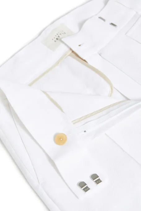 Bílé kalhoty s lenem