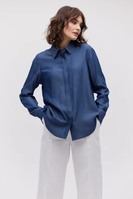 Košile v denim barvě