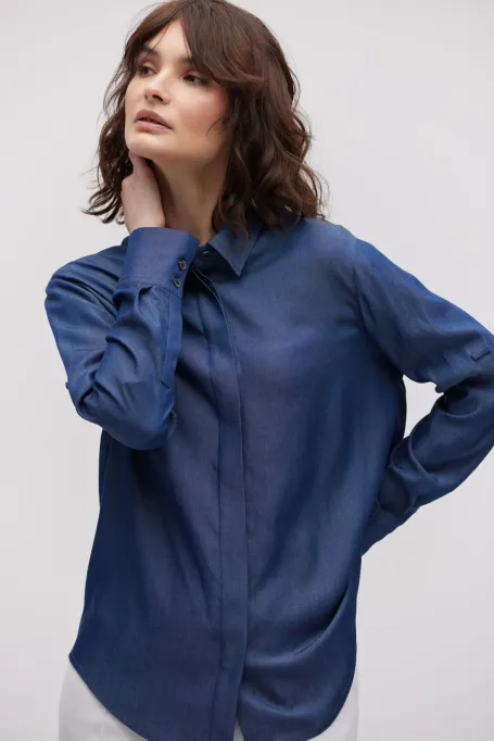 Košile v denim barvě