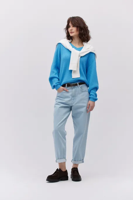 Svetr s hedvábím a výstřihem do V