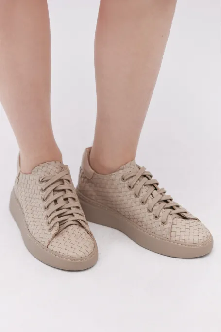 Sneakersy z pletené kůže