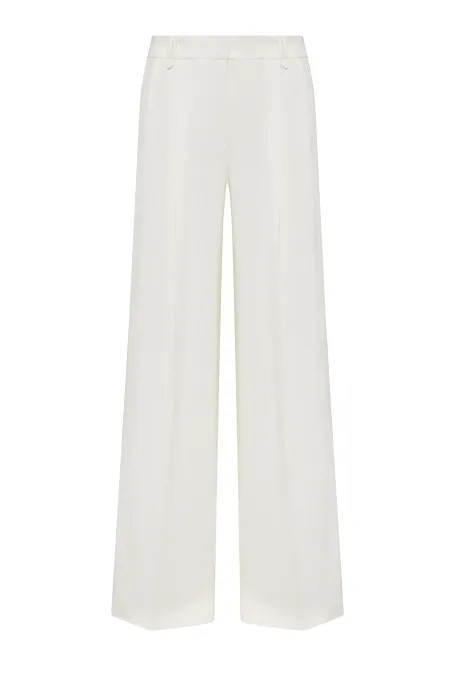 Bílé elegantní kalhoty s širokými nohavicemi