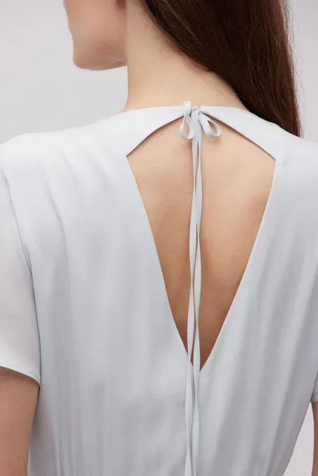 Šedé midi šaty z hedvábí