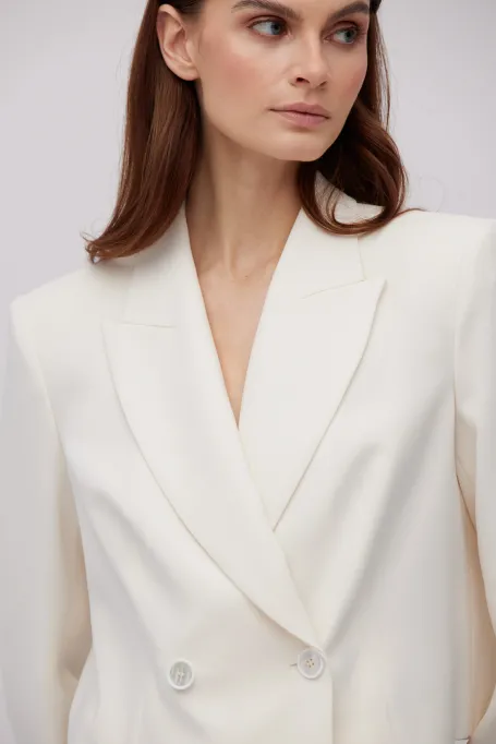 Krátký smetanový sak do obleku