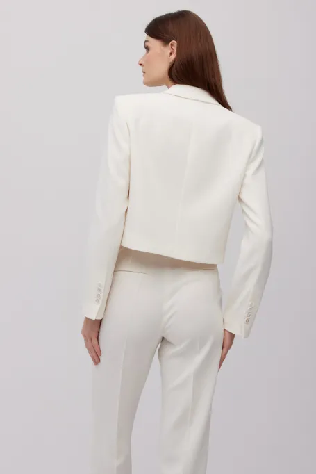 Krátký smetanový sak do obleku