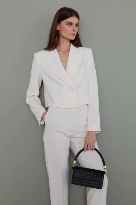 Krátký smetanový sak do obleku