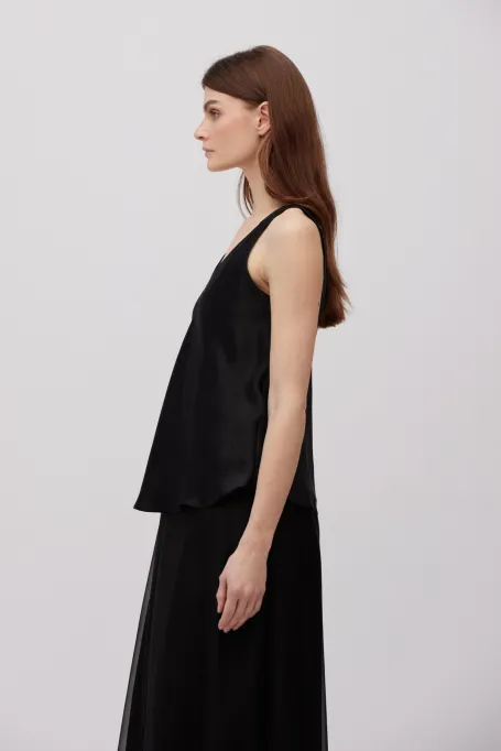Černá halenka na ramínkách z hedvábí