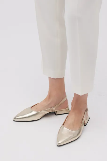 Zlaté boty slingback