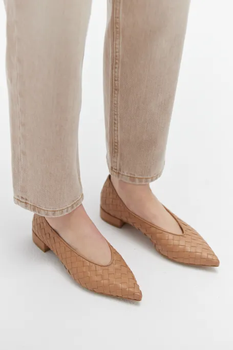 Baleríny z pletené kůže