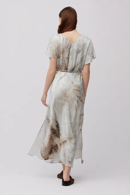 Luční midi šaty s vzorem