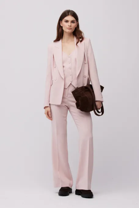 Spodní kalhoty v pudrově růžové barvě k obleku