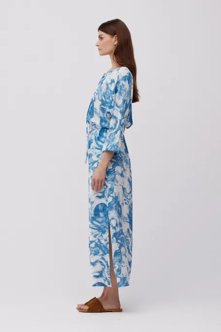 Hedvábné šaty s květinovým vzorem