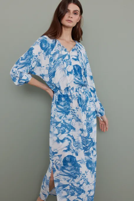 Hedvábné šaty s květinovým vzorem