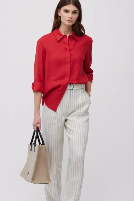 Červená lněná košile