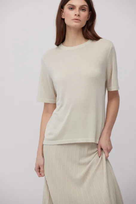 Halenka se stříbrnou nití