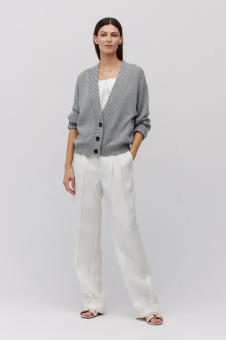 Šedý kardigan s lnem