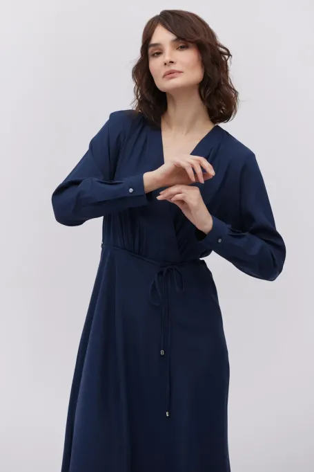 Tmavě modrá hedvábná šaty