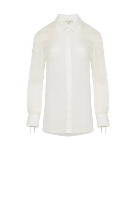 Bílá volná košile z ramie