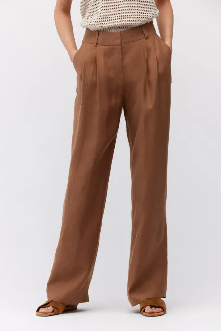 Hnědé lněné kalhoty ke kostýmu
