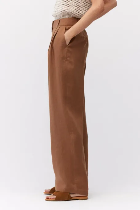 Hnědé lněné kalhoty ke kostýmu