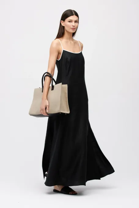 Černé lněné šaty