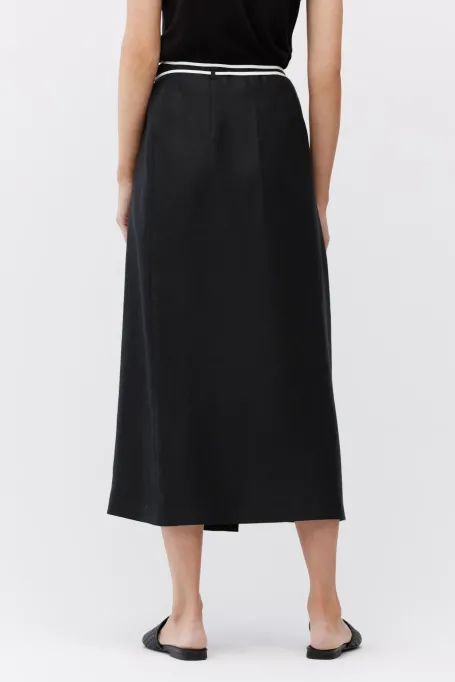 Černá lněná sukně s vázáním