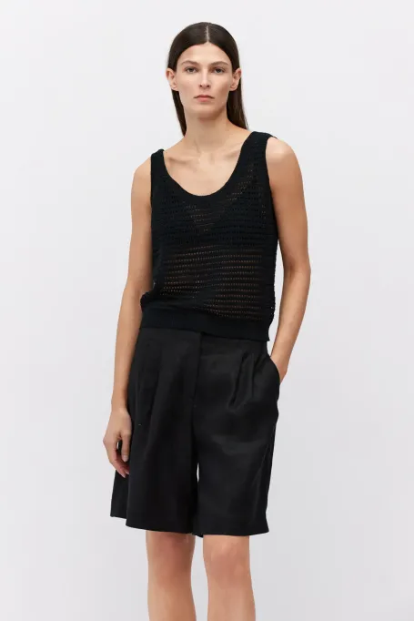 Černý krajkový top z pleteniny z lnu
