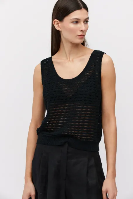 Černý krajkový top z pleteniny z lnu
