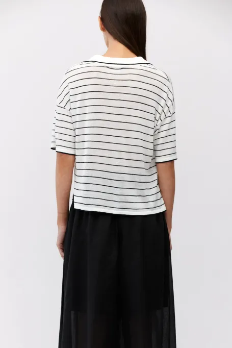 Úpletová polo halenka v bílo-černých pruzích