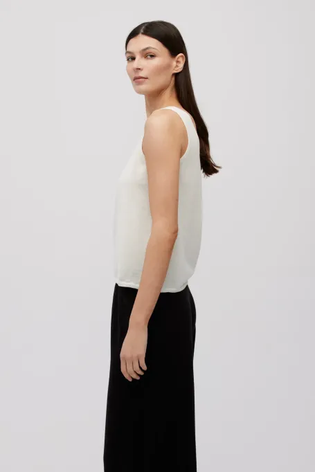 Bílý pletený top s kašmírem