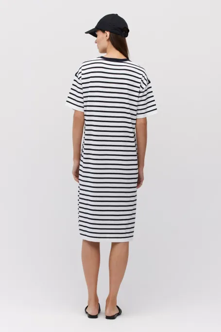 Bílá pruhovaná tubová šaty