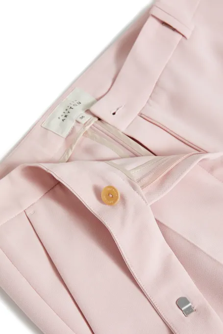 Spodní kalhoty v pudrově růžové barvě k obleku