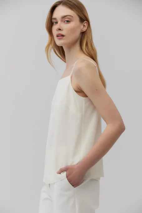 Béžový hedvábný top se čtvercovým výstřihem