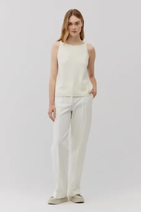 Bílý top s halter výstřihem z merino vlny