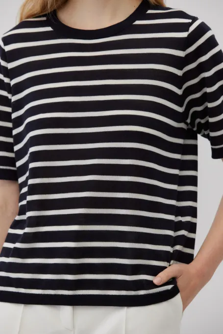 Tričko s bílo-navy pruhy z lyocellu a kašmíru
