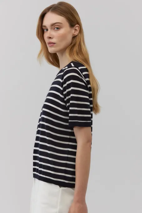 Tričko s bílo-navy pruhy z lyocellu a kašmíru