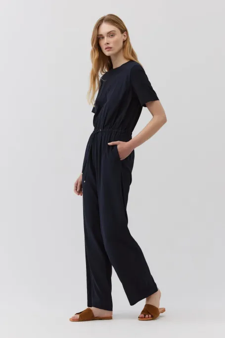 Námořnicky modrý overal z hedvábí