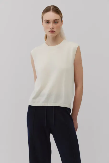 Bílý pletený top s kašmírem