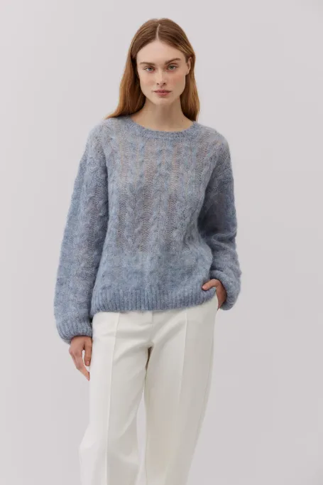 Jasnoniebieský svetr z alpakové vlny
