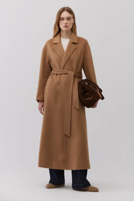 Kamelí kabát z dvoubarevné velbloudí vlny